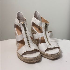 White wedges